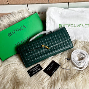 BOTTEGA VENETA Andiamo Clutch