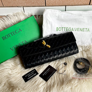 BOTTEGA VENETA Andiamo Clutch