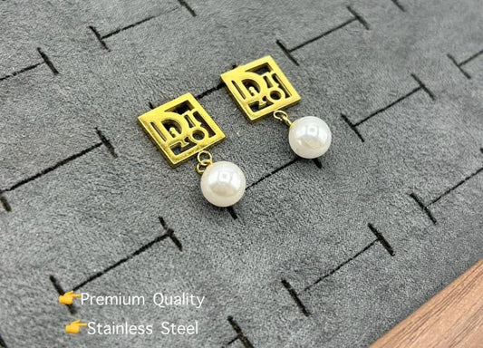 Dior Earings With Pearl Stone