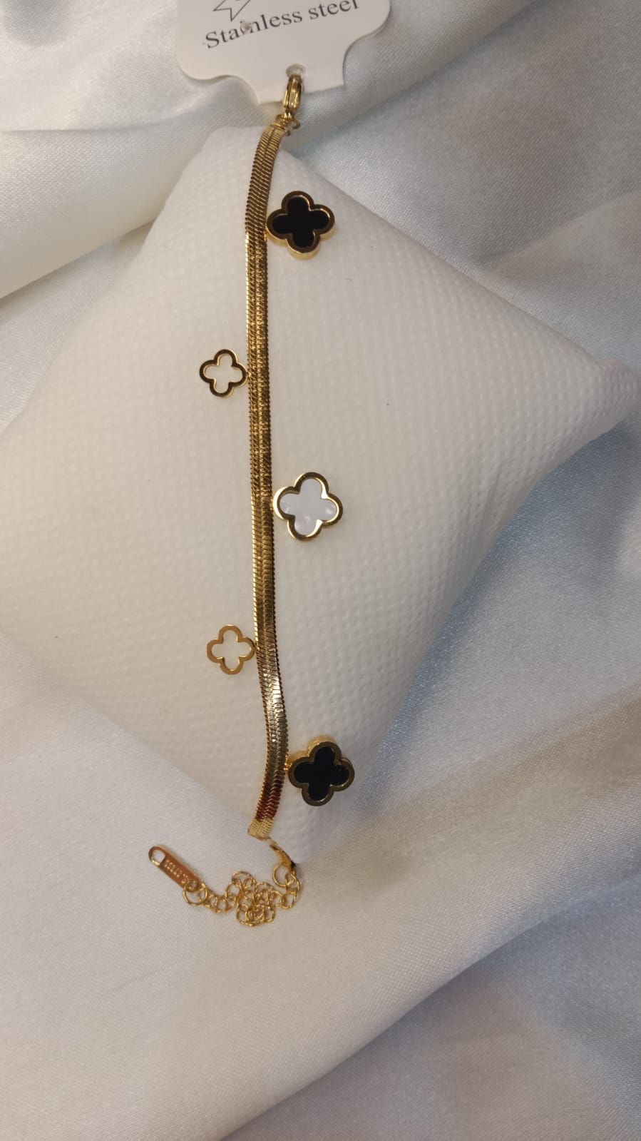 Two sides clover on snake chain 