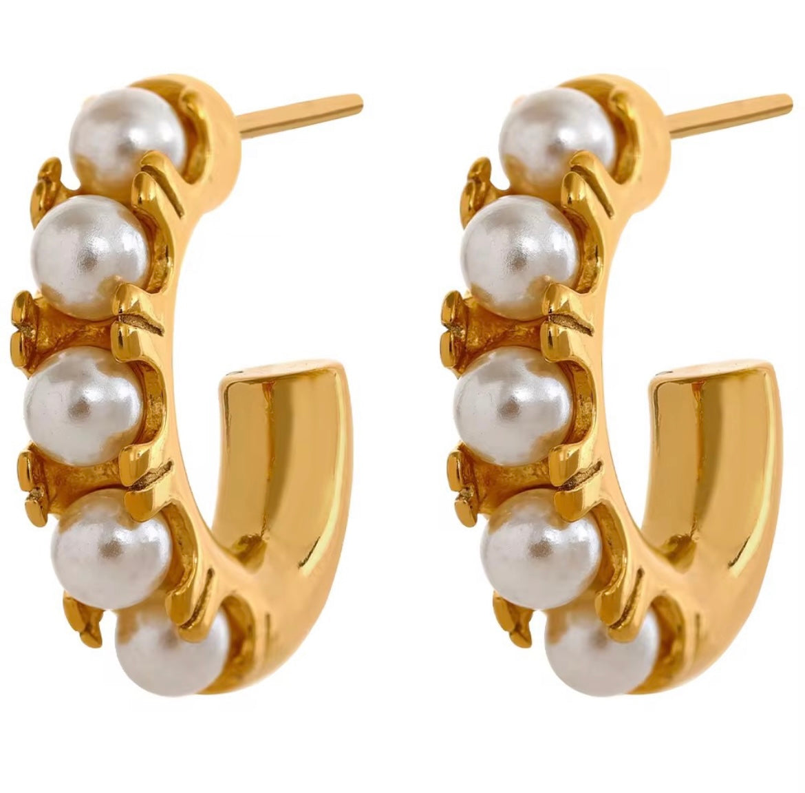 Pearls Round Ear Loops