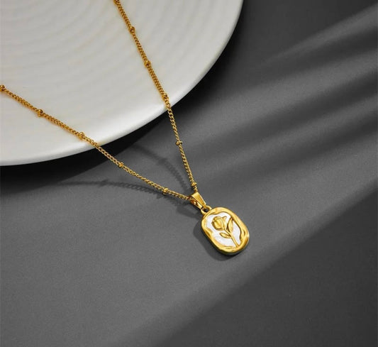 S.steel White Flower Necklace