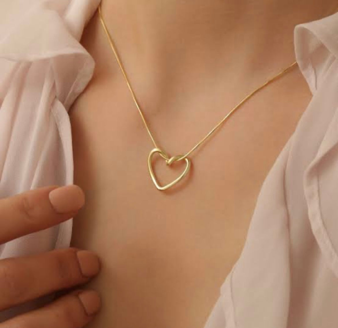 18k Gold Open Heart Necklace