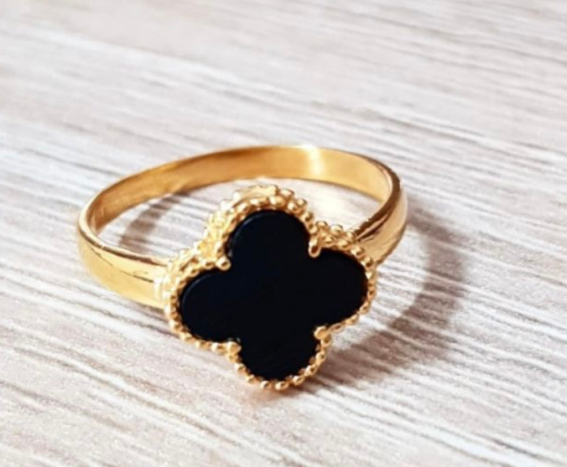 Van Cleef Black Ring