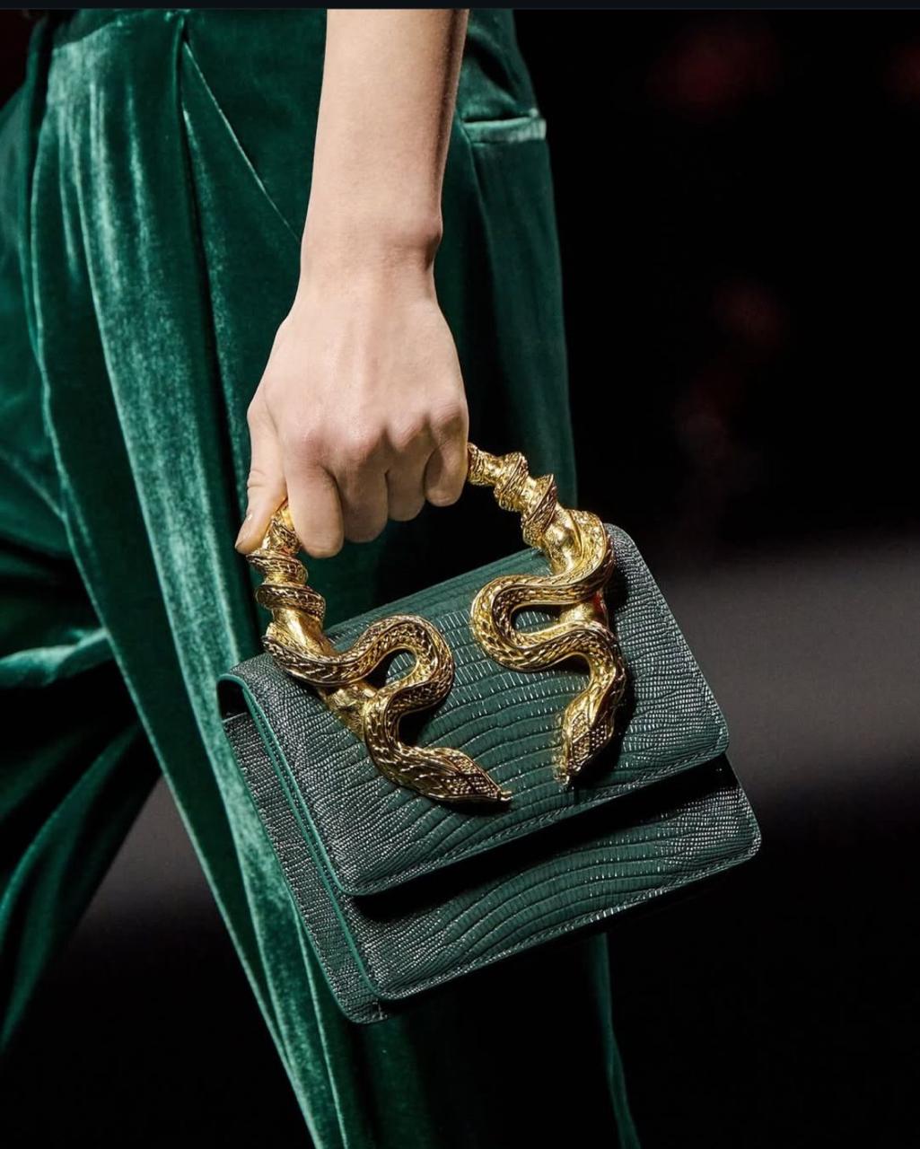 Medium Cobra-Handle Shoulder Bag – Luxury Embossed Design