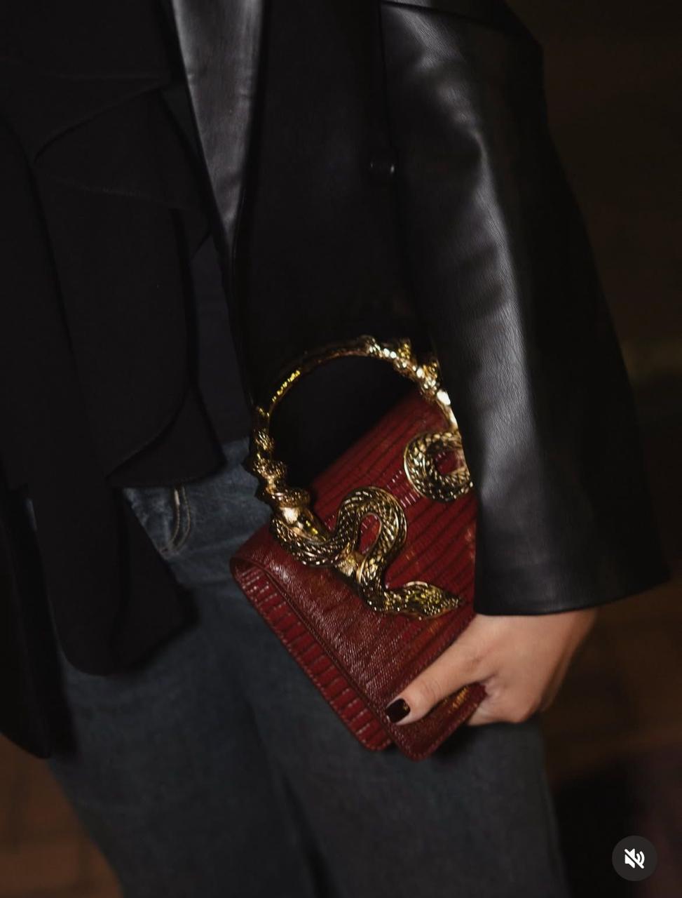 Medium Cobra-Handle Shoulder Bag – Luxury Embossed Design